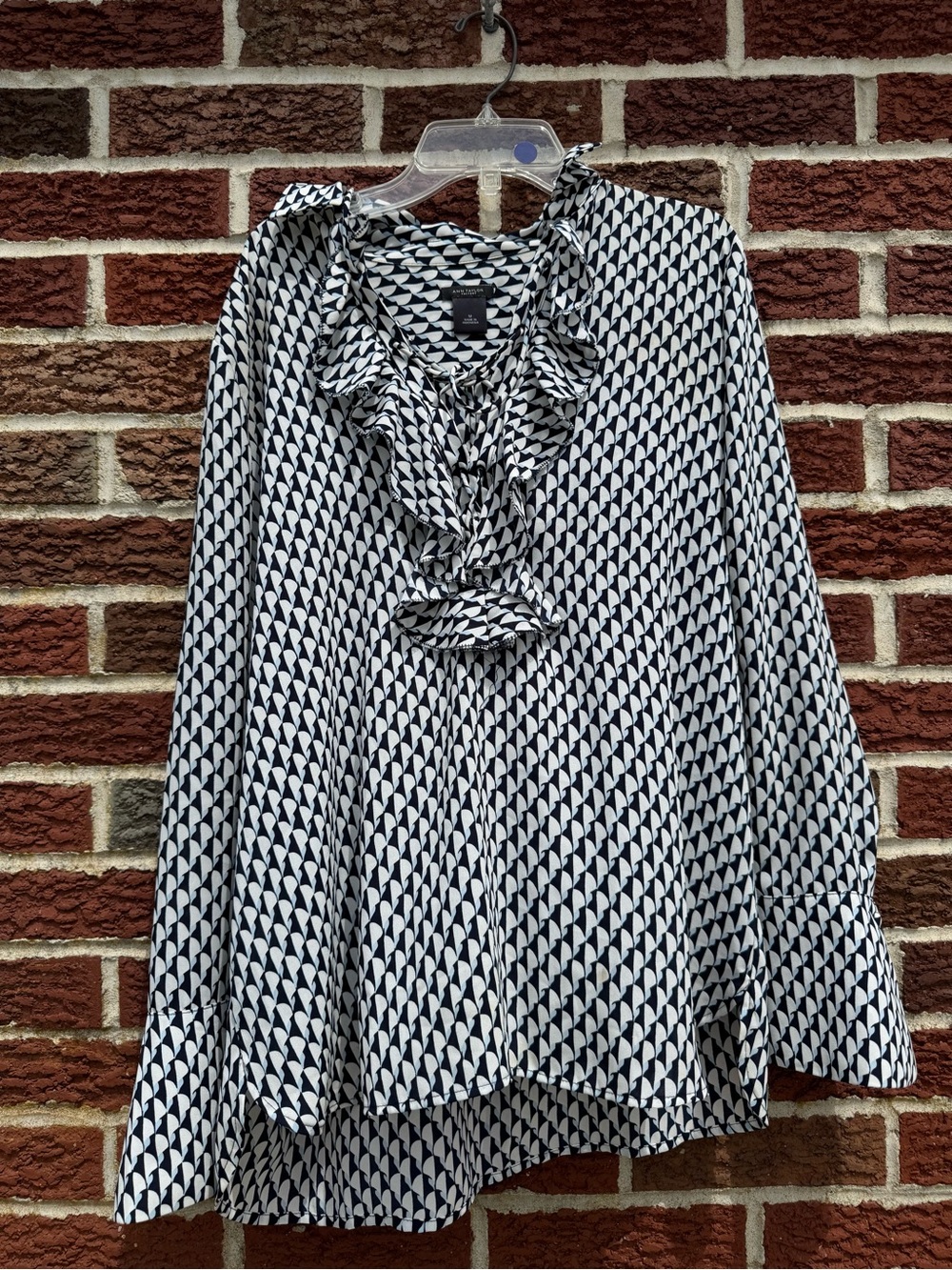 Ann Taylor Blue & White Ruffled Geometric Long Sleeve Blouse